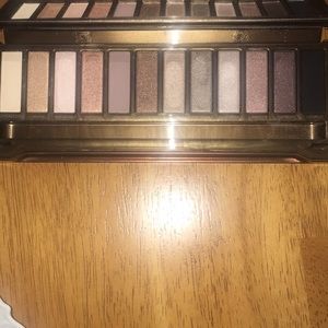 Eyeshadow palette